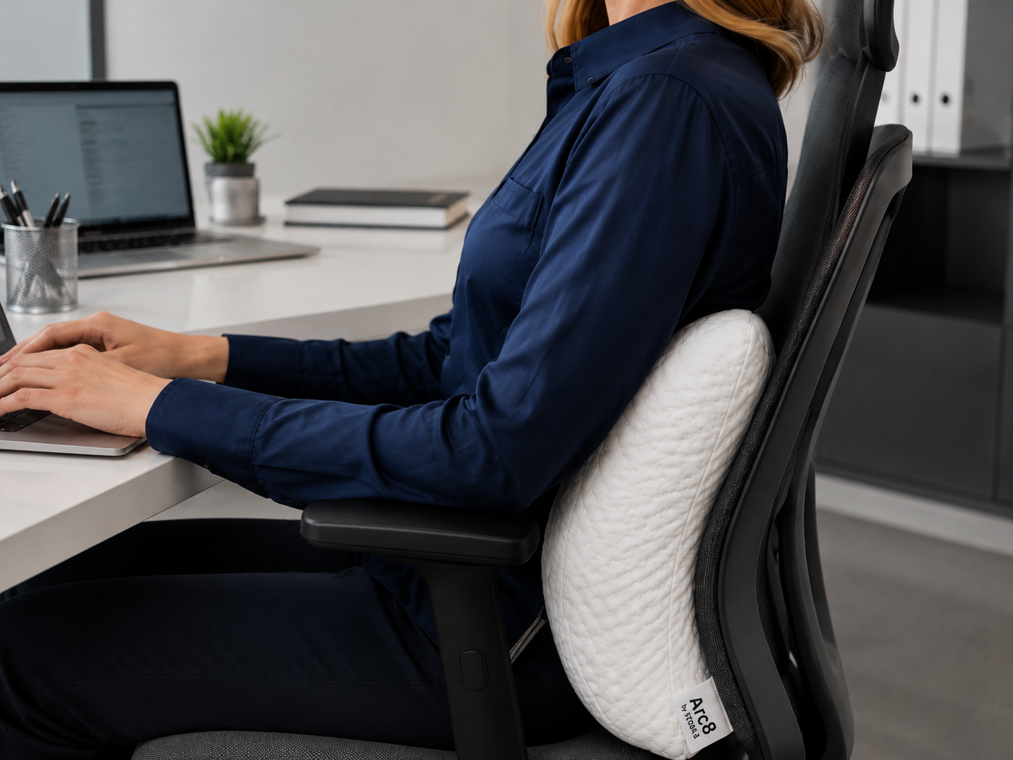 Arc 8 Pillow |مخدة آرك 8